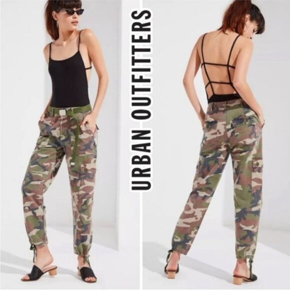 Urban Outfitters Authentic Camo Cargo Pants 8 Ankle Ties Pockets Grunge - Picture 3 of 8